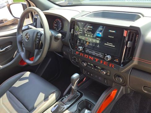 New 2025 Nissan Frontier PRO-4X w/ Pro Premium Package image 8