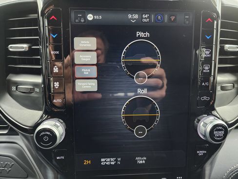 Used 2024 RAM 2500 Rebel w/ Towing Technology Group image 69