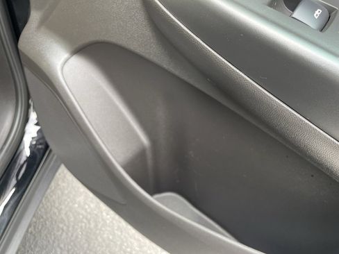 Used 2022 Chevrolet Bolt EUV LT w/ Convenience Package FWD image 52