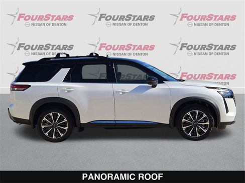 New 2026 Nissan Pathfinder Platinum image 3