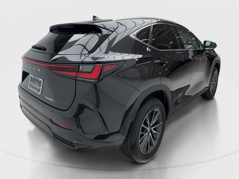 Used 2025 Lexus NX 250 FWD w/ Premium Package image 7