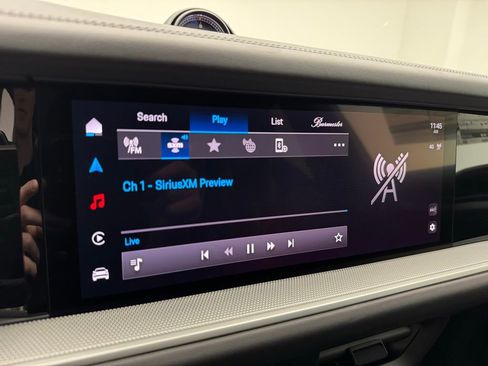 Used 2025 Porsche Cayenne image 14