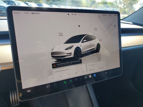 Used 2022 Tesla Model 3 Performance image 28
