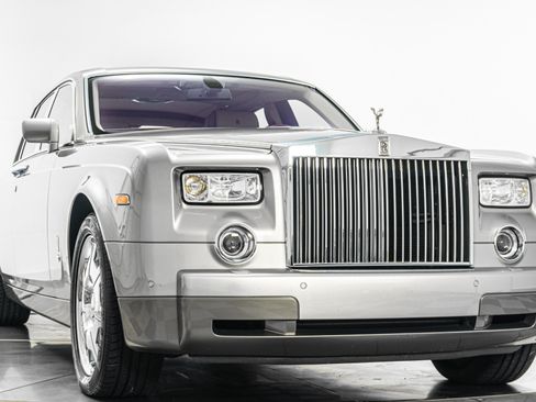 Used 2007 Rolls-Royce Phantom Sedan RWD image 3