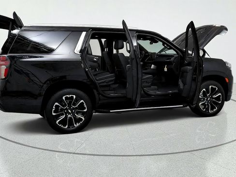 Used 2023 Chevrolet Tahoe LT w/ LT Signature Plus Package AWD/4WD image 13