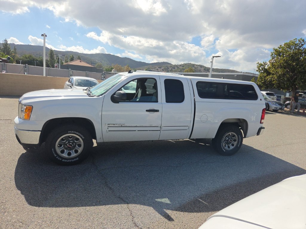 Used 2009 GMC Sierra 1500 SL RWD image 2