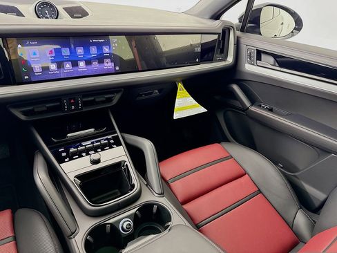 New 2026 Porsche Cayenne Coupe image 27