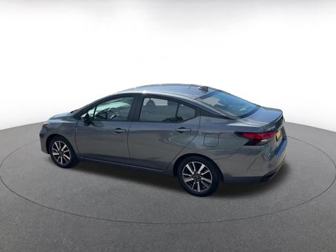 Used 2025 Nissan Versa SV FWD image 10