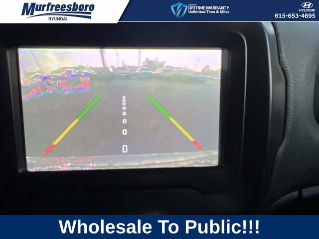Used 2019 Jeep Renegade Latitude FWD image 7