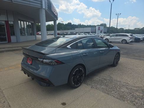 New 2026 Nissan Sentra SR w/ SR Premium Package FWD image 3