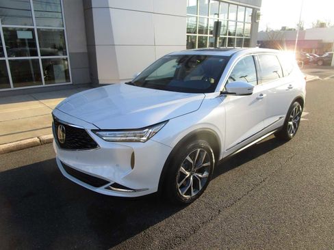 Certified 2022 Acura MDX SH-AWD w/ Technology Package image 2