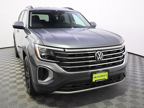 Used 2024 Volkswagen Atlas SE w/ Black Wheel Package AWD/4WD image 9