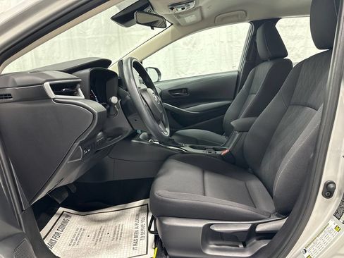 Used 2026 Toyota Corolla LE FWD image 14