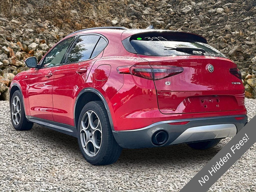 Used 2023 Alfa Romeo Stelvio Ti AWD/4WD image 11