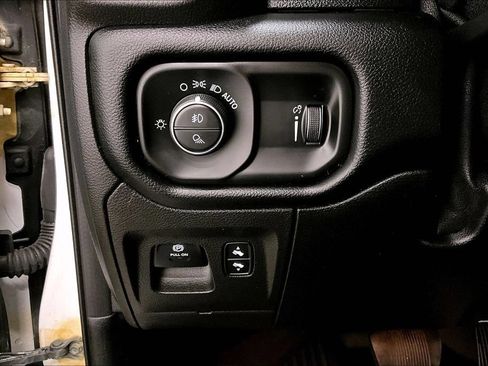 Used 2021 RAM 1500 Big Horn AWD/4WD image 16