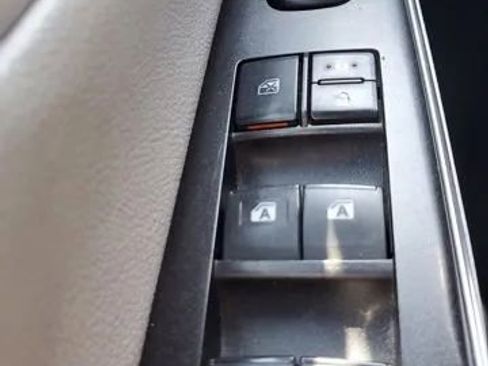 Used 2017 Toyota Camry SE FWD image 22