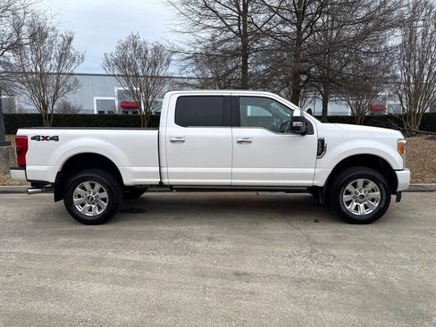Used 2017 Ford F250 Platinum w/ Platinum Ultimate Package image 2
