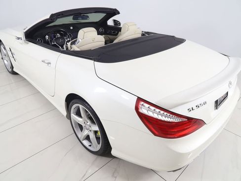 Used 2013 Mercedes-Benz SL 550 image 34
