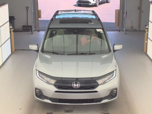 Certified 2026 Honda Odyssey EX-L image 2