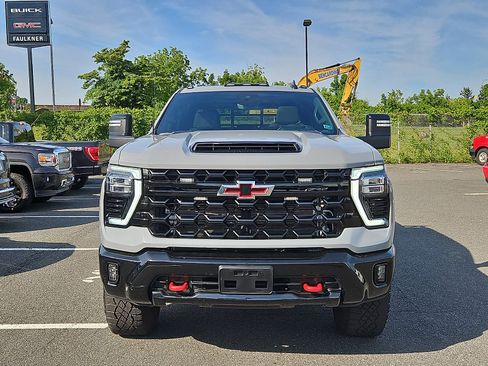 Certified 2024 Chevrolet Silverado 2500 ZR2 w/ Technology Package AWD/4WD image 2