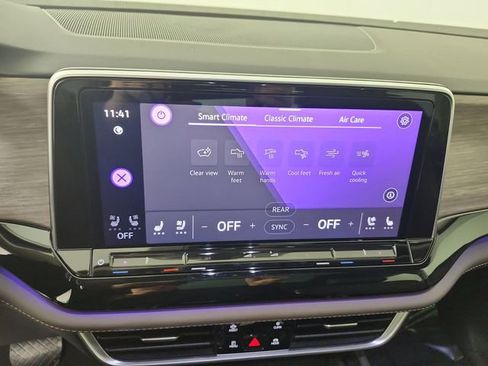 Used 2024 Volkswagen Atlas SEL image 9