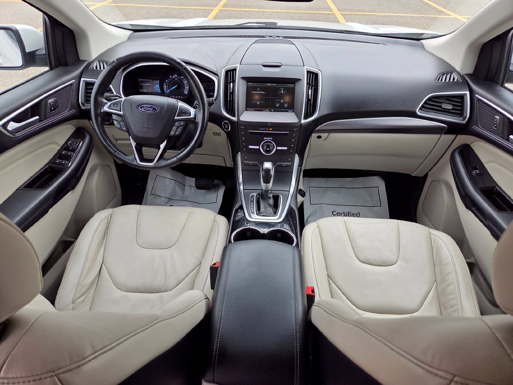 Used 2015 Ford Edge Titanium FWD image 21