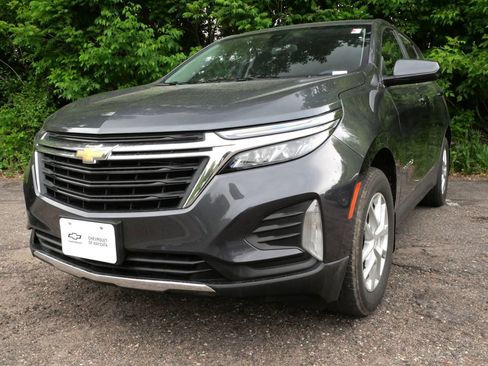 Used 2023 Chevrolet Equinox LT AWD/4WD image 3