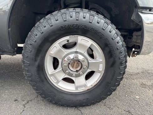 Used 2015 Ford F350 XLT w/ XLT Value Package image 3