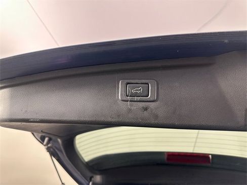 Used 2019 Subaru Outback 3.6R Limited image 11