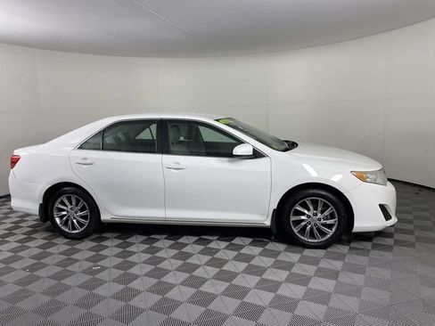 Used 2012 Toyota Camry LE FWD image 10