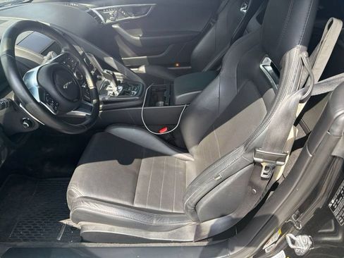 Used 2019 Jaguar F-TYPE R-Dynamic AWD/4WD image 4