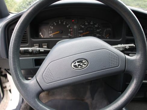 Used 1993 Subaru Legacy L FWD image 16