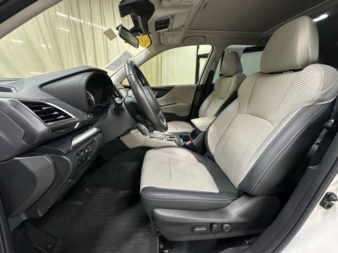 Used 2023 Subaru Forester Premium AWD/4WD image 24