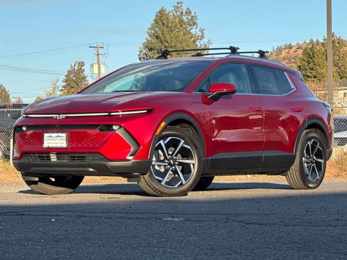 New 2026 Chevrolet Equinox EV LT image 1