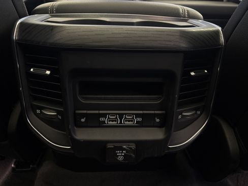 Used 2024 RAM 1500 Laramie AWD/4WD image 29