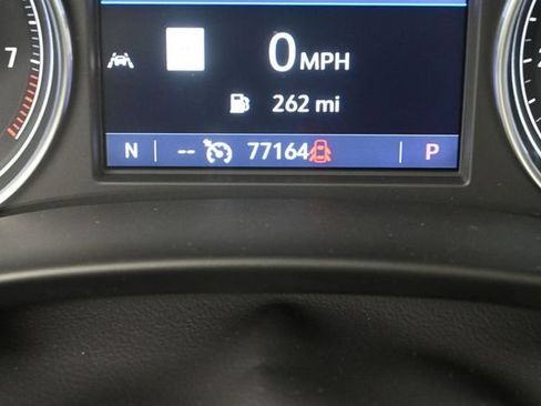 Used 2022 Buick Enclave Essence w/ Experience Buick Package FWD image 31
