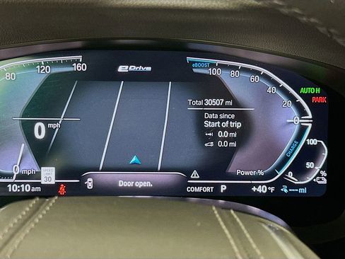 Used 2020 BMW 530e w/ Convenience Package image 12