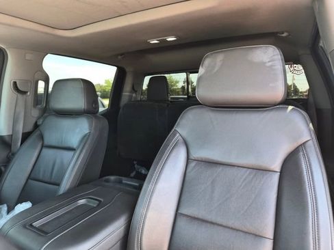 Used 2019 Chevrolet Silverado 1500 LT Trail Boss AWD/4WD image 9