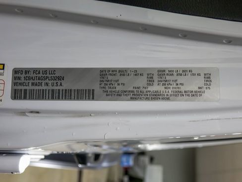 Used 2023 Jeep Gladiator Sport image 27