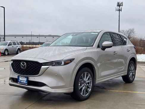 New 2025 MAZDA CX-5 AWD 2.5 S w/ Premium Plus Pkg image 3