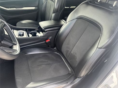 Used 2023 Jeep Grand Cherokee Altitude AWD/4WD image 11