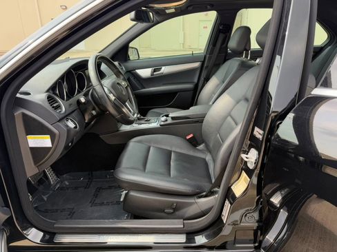 Used 2013 Mercedes-Benz C 250 Sedan image 10
