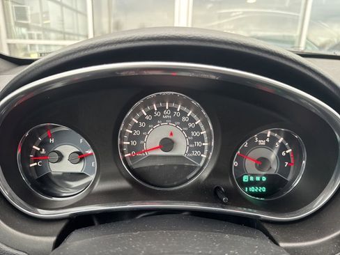 Used 2013 Chrysler 200 LX image 5