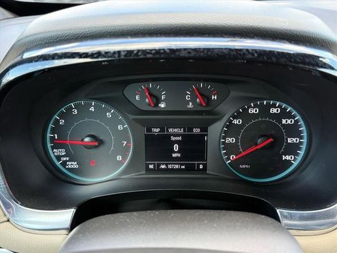 Used 2022 Chevrolet Traverse LS image 20