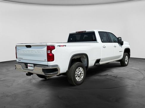 Used 2025 Chevrolet Silverado 2500 LT w/ Convenience Package AWD/4WD image 10