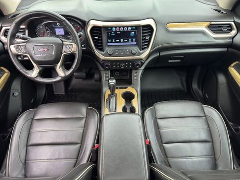Used 2017 GMC Acadia Denali w/ Technology Package AWD/4WD image 18