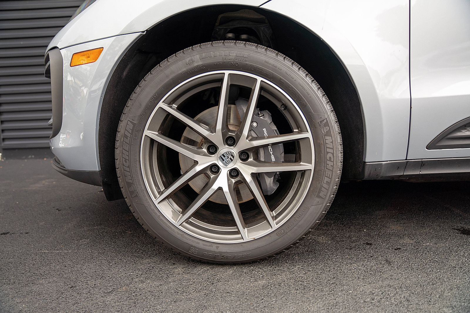 Used 2026 Porsche Macan AWD/4WD image 23