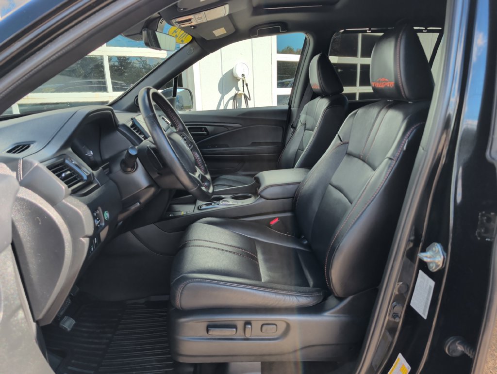 Used 2024 Honda Passport TrailSport image 13
