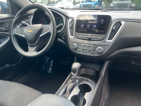 Used 2024 Chevrolet Malibu LS FWD image 25