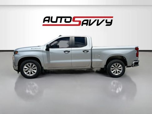 Used 2019 Chevrolet Silverado 1500 Custom w/ Custom Value Package RWD image 4